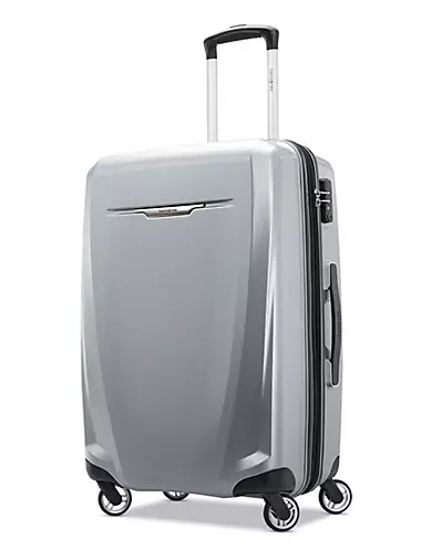Winfield 3 DLX Spinner Suitcase