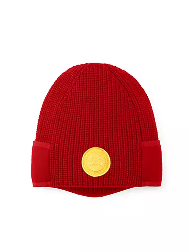 a hat red